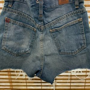 BDG girlfriend high rise denim short S 26